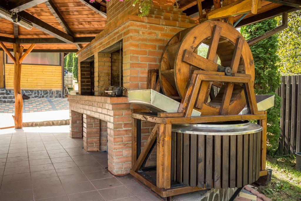 Pensiunea Rau Sadului Exterior foto
